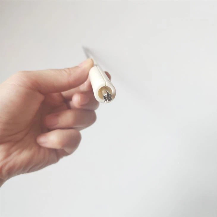 DISPOSABLE LAPAROSCOPIC L HOOK ELECTRODE